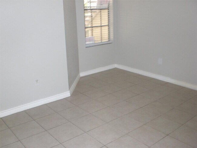 Building Photo - 12660 Ashford Point Dr