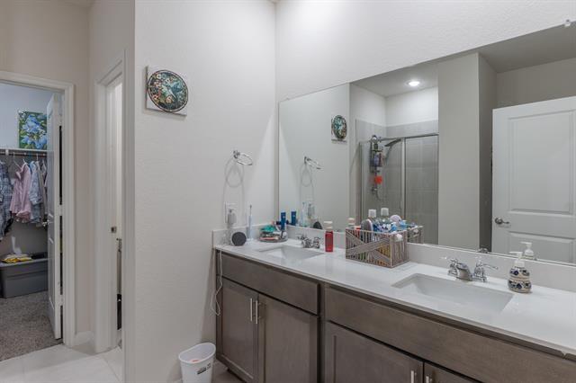 Building Photo - 1602 Harvest Glen Dr