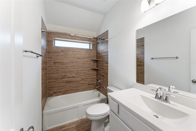 Building Photo - 13018 Hydeland Dr
