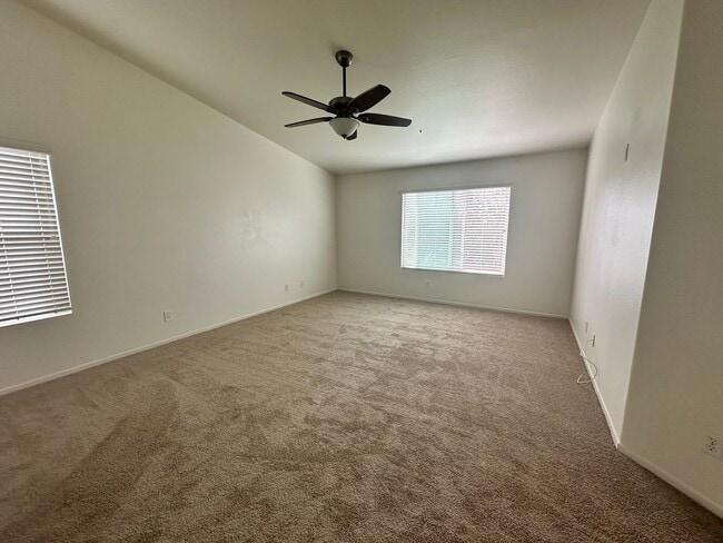 Building Photo - A stunning 4-bedroom haven, fully renovated and ready for a lifetime of memories.