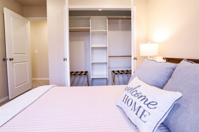 Building Photo - 609 N Kimball Ave