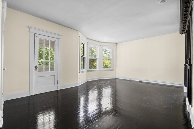 Building Photo - 144 Gilbert Ave