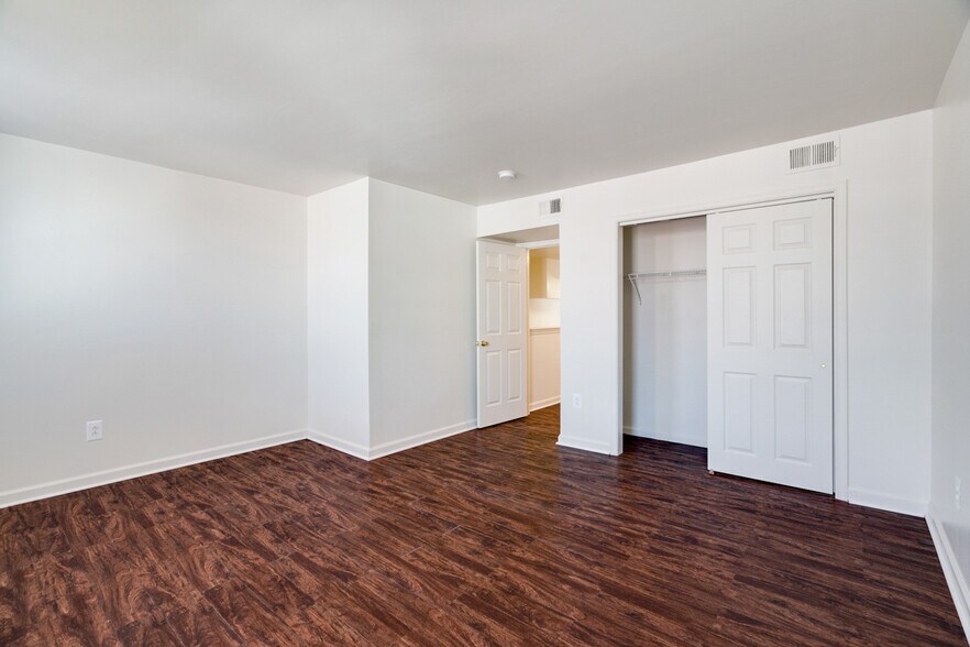 Building Photo - 4102 Ogden St