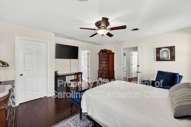 Building Photo - 8591 Cislo Ct