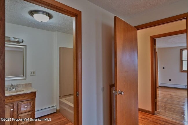 Building Photo - 189 Johnson St