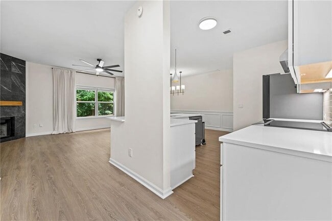 Building Photo - 386 Creek Manor Way