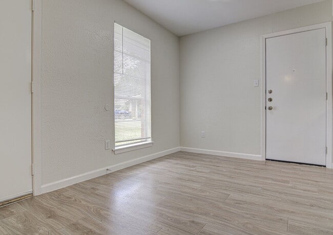Building Photo - 5301 Indio Cir