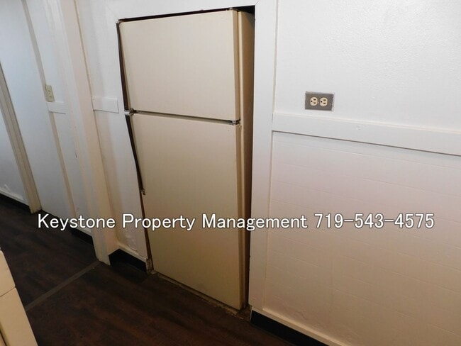Building Photo - $350 Off 1st Month! Affordable Studio Apartment – $700/$700