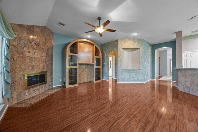 Building Photo - 2723 Shelby Dr