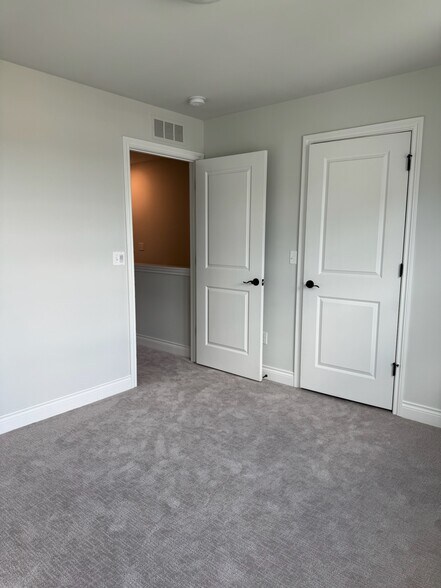 Guest Bedroom - 813 Canterbury Ln