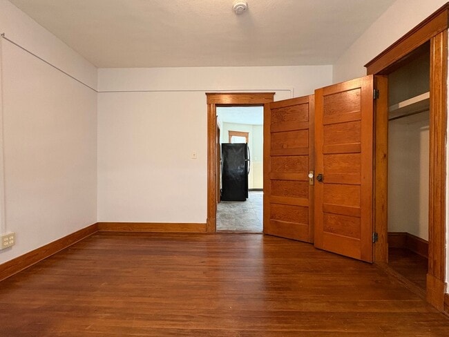 Building Photo - 20 Nash St