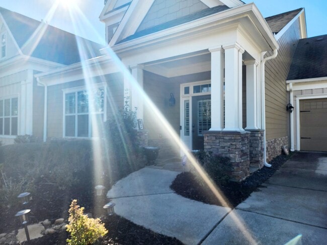 Building Photo - 1141 Silverton Dr