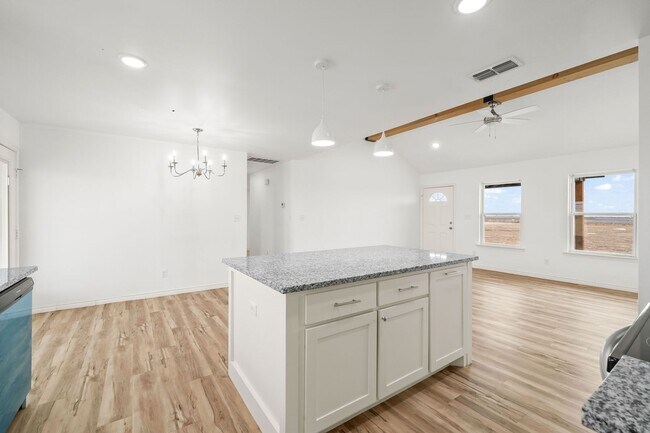 Building Photo - Country Living In Idalou ISD!