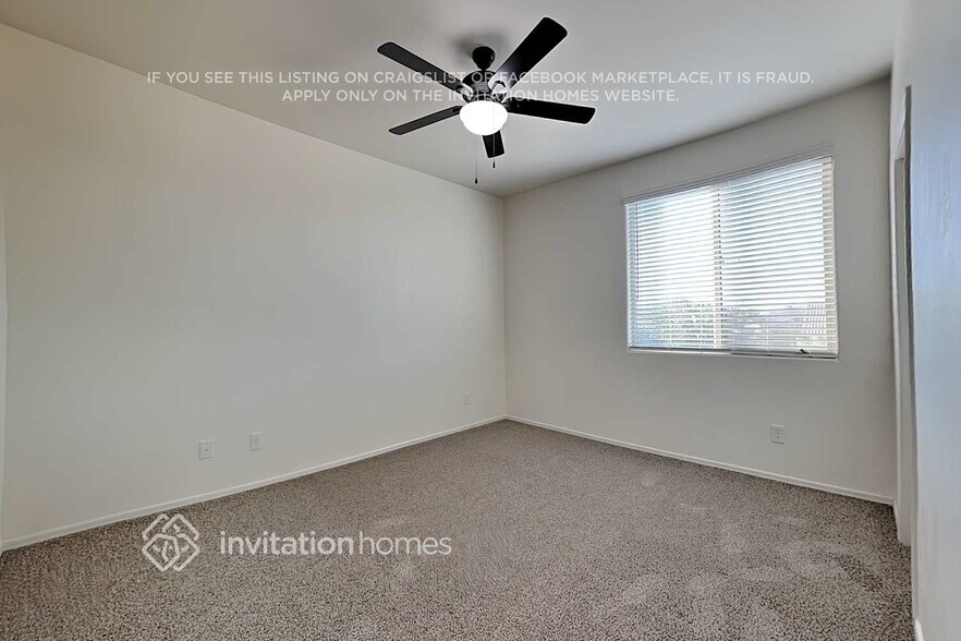 Building Photo - 2152 W Emrie Ave