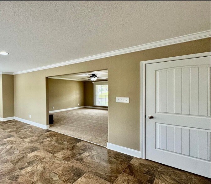 Building Photo - 1203 Elsborn Ridge Rd