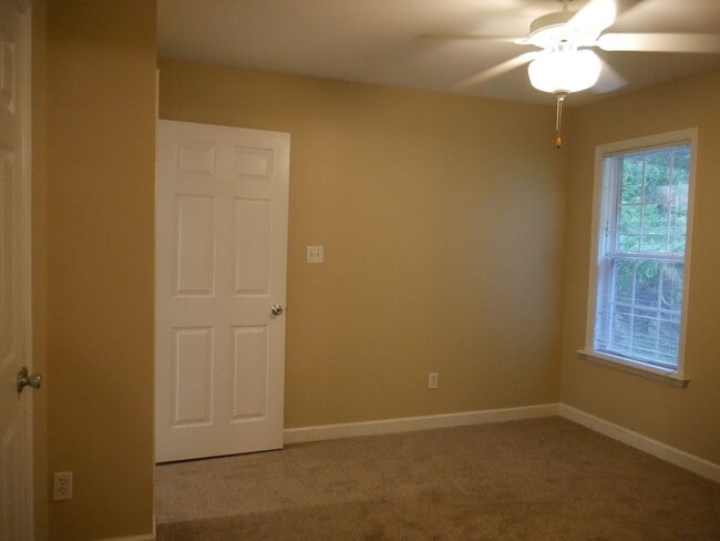 Building Photo - Beautiful Home in Hahira!!