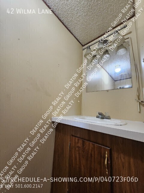 Building Photo - 42 Wilma Ln