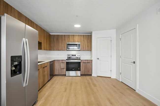 Building Photo - 989 E Ella Ln