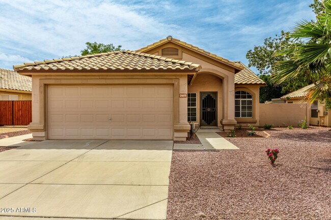 Primary Photo - 7415 W Crest Ln