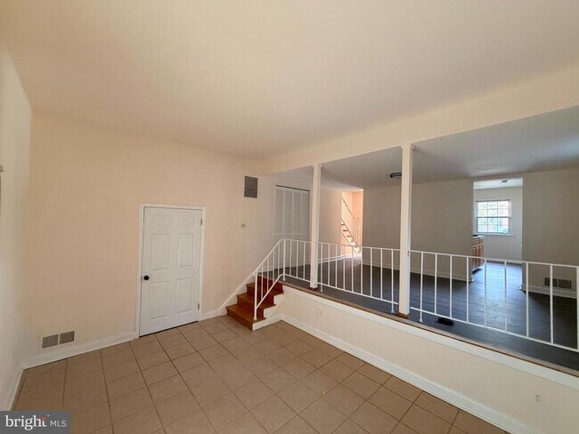 Building Photo - 3473 Beale Ct