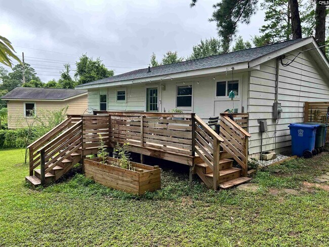Building Photo - 112 Riverview Ct