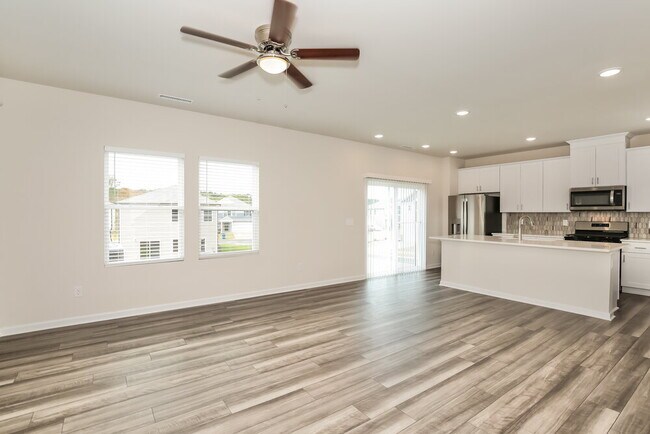 Building Photo - 1211 Sweet Cherry Dr