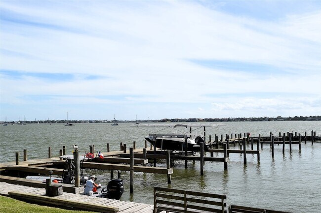 Building Photo - 4011 NASA Road 1