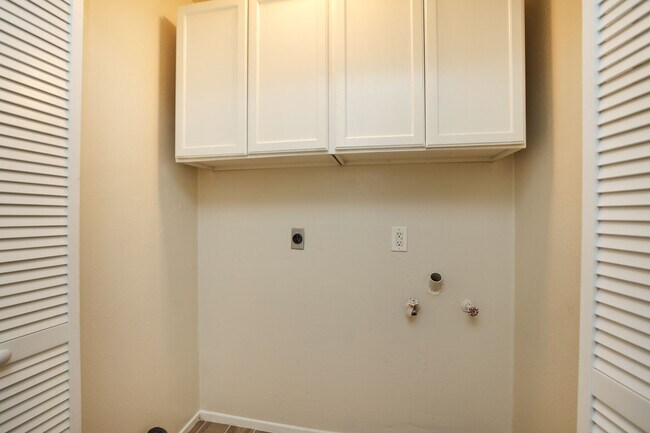 Building Photo - 22318 Fincastle Dr
