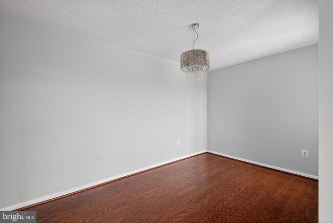 Building Photo - 200 N Pickett St