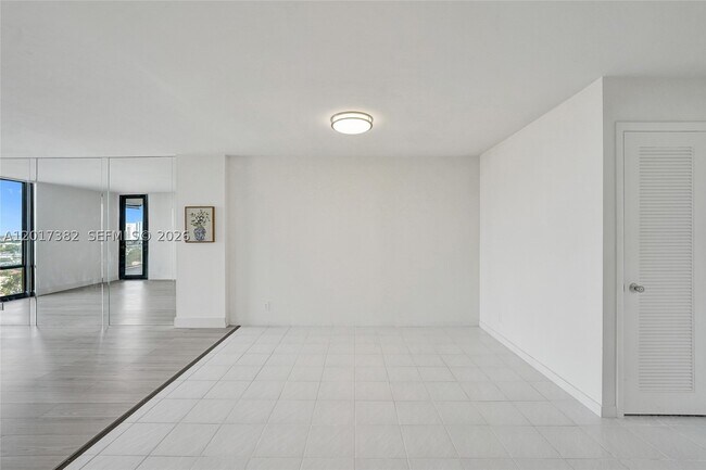 Building Photo - 1600 S Ocean Dr