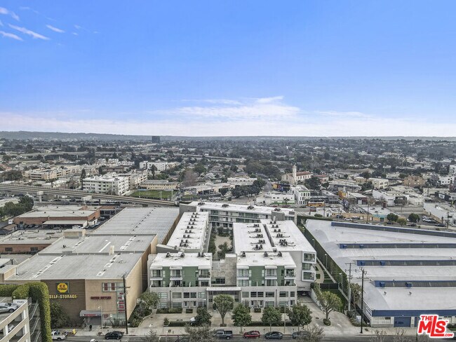 Building Photo - 11500 Tennessee Ave
