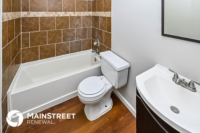 Building Photo - 3740 Ramblewood Dr