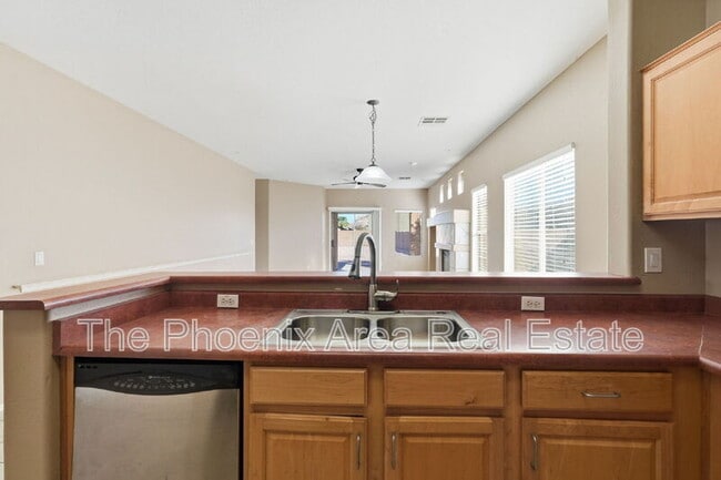 Building Photo - 310 Mountain View Rd