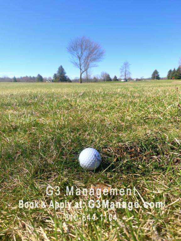 Building Photo - 570 E Marr Rd