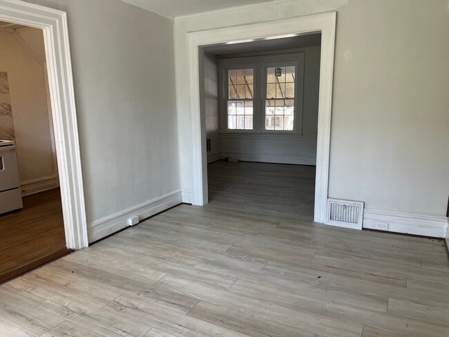 Building Photo - 3 Bedroom 1 Bath Home in Lancaster City