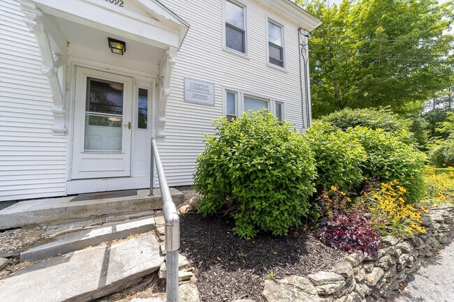 Building Photo - 1092 New Hampshire Rte 175