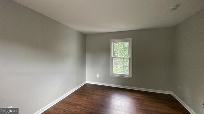 Building Photo - 8688 Wheatfield Way