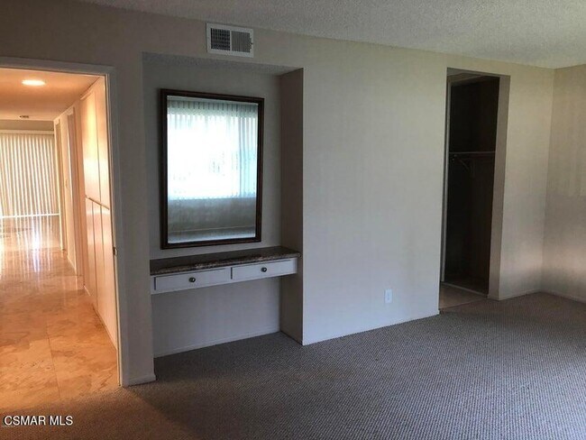 Building Photo - 3734 Summershore Ln
