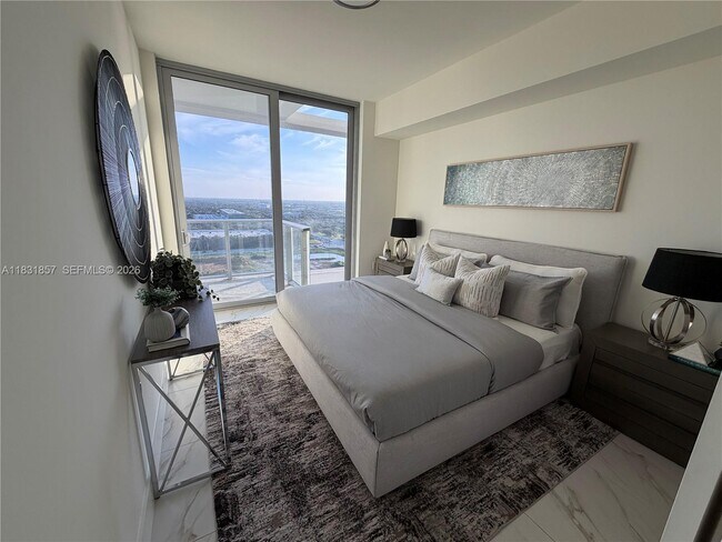 Building Photo - 2000 Metropica Wy