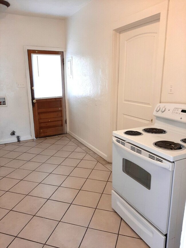 Building Photo - (2017 8th Ave)