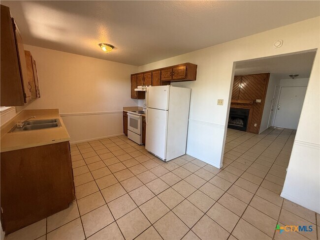 Building Photo - 205 Jason Dr