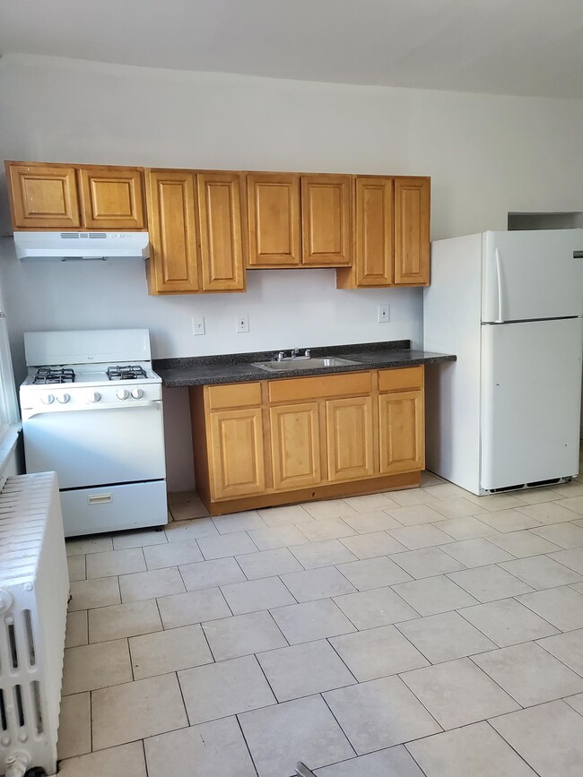 Building Photo - 1228 W Venango St