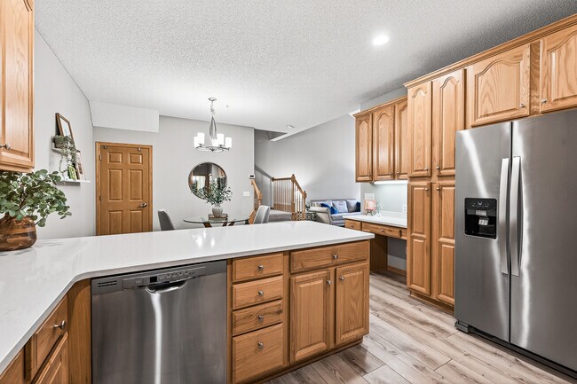 Building Photo - 10098 Bridgehill Terrace