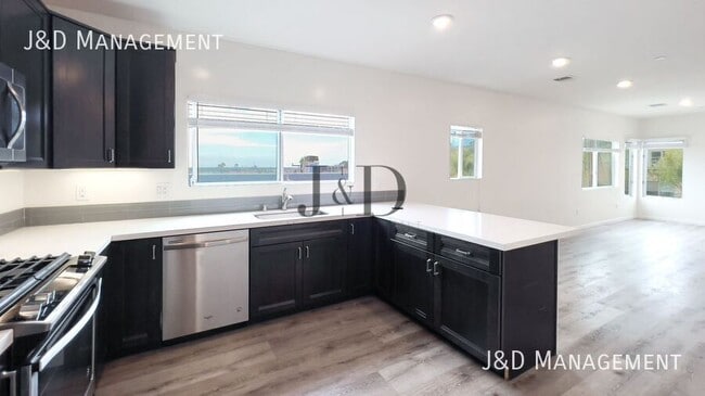 Building Photo - 1134-1148 FRESNO STREET-4/3