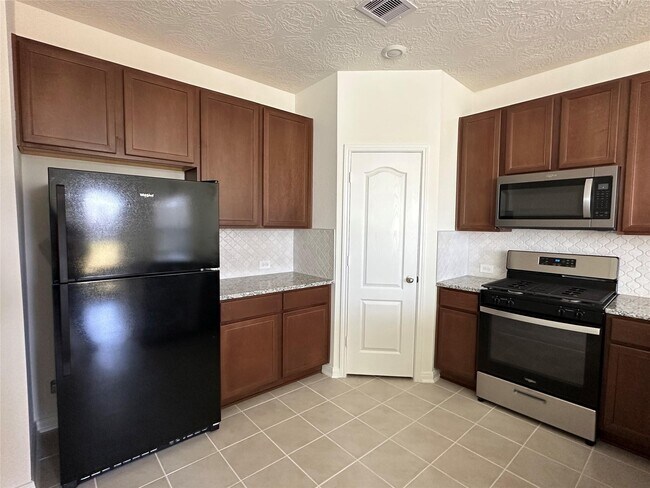 Building Photo - 9423 Castillo Ct