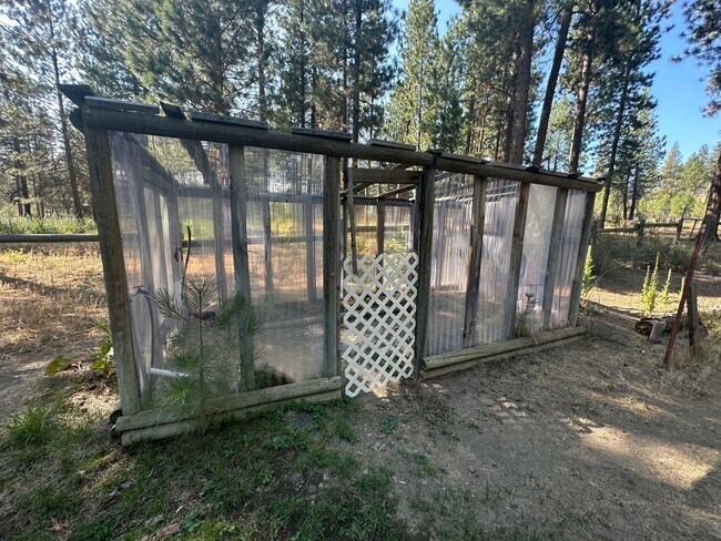 Building Photo - 2659 OR-422