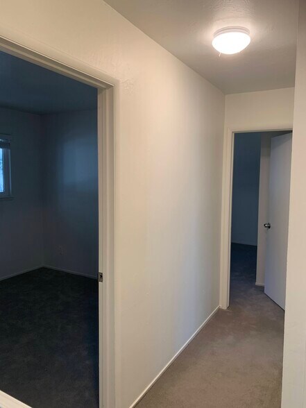 Building Photo - 484 Mcfaul Way