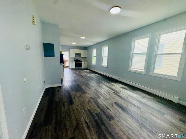 Building Photo - 898 Hancock Ave