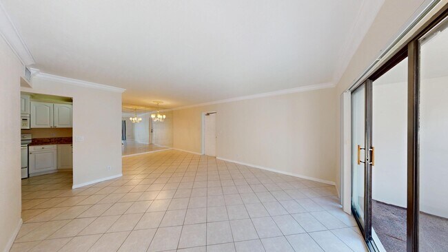 Building Photo - 1015 Green Pine Blvd