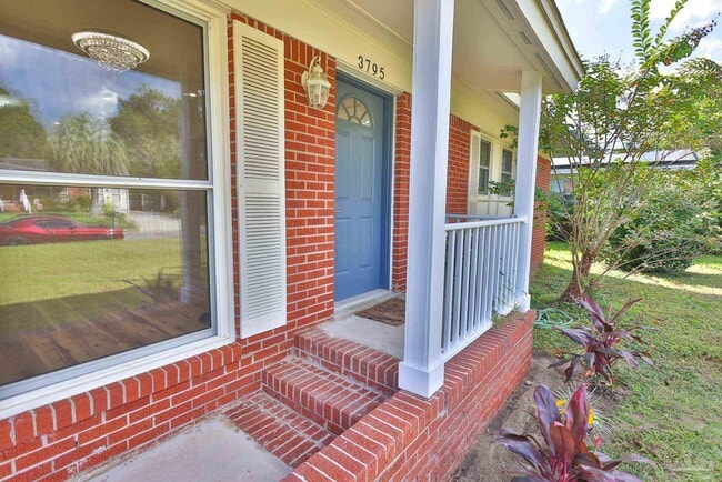 Building Photo - 3795 Summer Dr